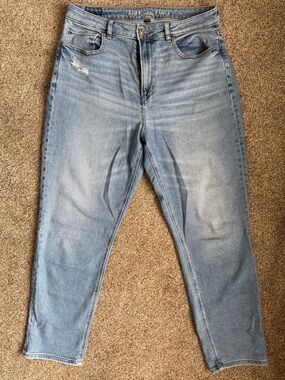 American Eagle Outfitters Light Blue Mom Jeans
